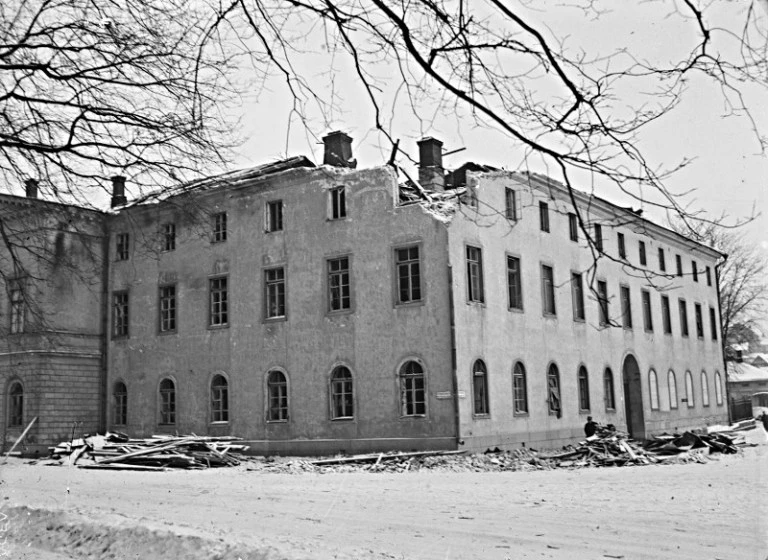 pommituksen-jaljet